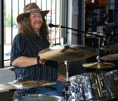 Bob Burns (drummer) Former Lynyrd Skynyrd drummer dies in car crash www