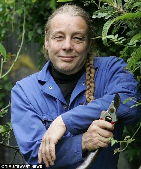 Bob Flowerdew Celebrity gardener who claims to be organic sparks eco row