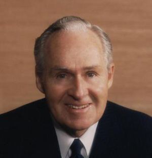 Bob Galvin Longtime Motorola CEO Robert W Galvin Passes Away At Age 89