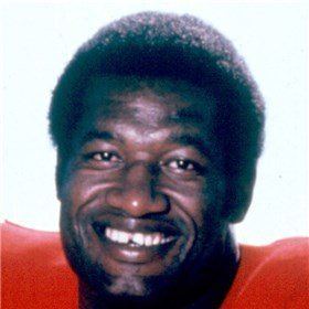 Bobby Bell wwwprofootballhofcomassets126DimRelatedBell