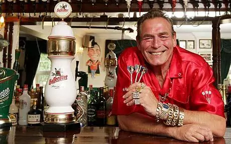 Bobby George Bobby George adds up to more than just a dazzler Darts