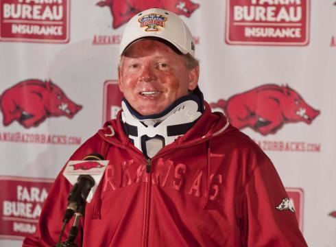 Bobby Petrino Arkansas39 Bobby Petrino put on leave admits relationship