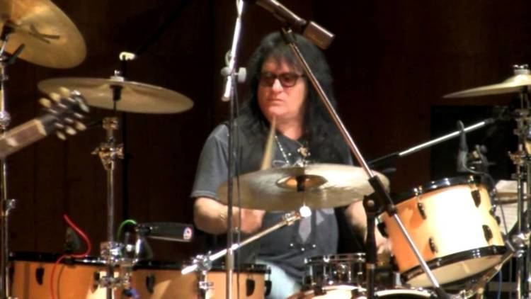 Bobby Rondinelli BOBBY RONDINELLI Drum Clinic feat CRY FREE 2013 YouTube