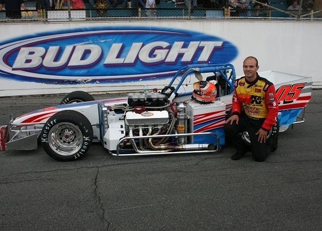 Bobby Santos III NASCAR Whelen Modified Champion Santos III Enters