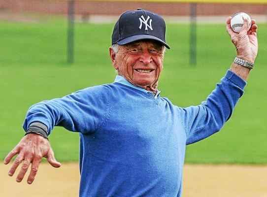 Bobby Shantz BASEBALL Pottstown icon Bobby Shantz looking great at 88