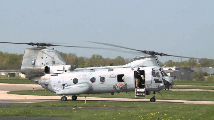 Boeing Vertol CH-46 Sea Knight Boeing Vertol Ch46 Sea Knight Helicopter landing at Sporty39s YouTube