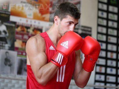 Bogdan Juratoni Doroftei Juratoni poate boxa la profesioniti n ase