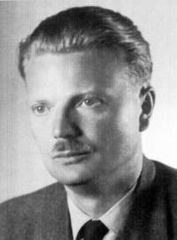 Bolesław Piasecki httpsuploadwikimediaorgwikipediacommonsthu