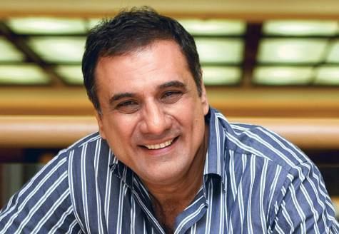 Boman Irani Exclusive Boman Irani talks about SRK Aamir Happy New