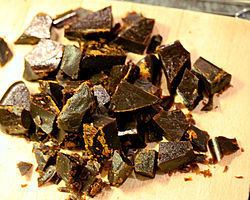 Bonfire toffee httpsuploadwikimediaorgwikipediacommonsthu