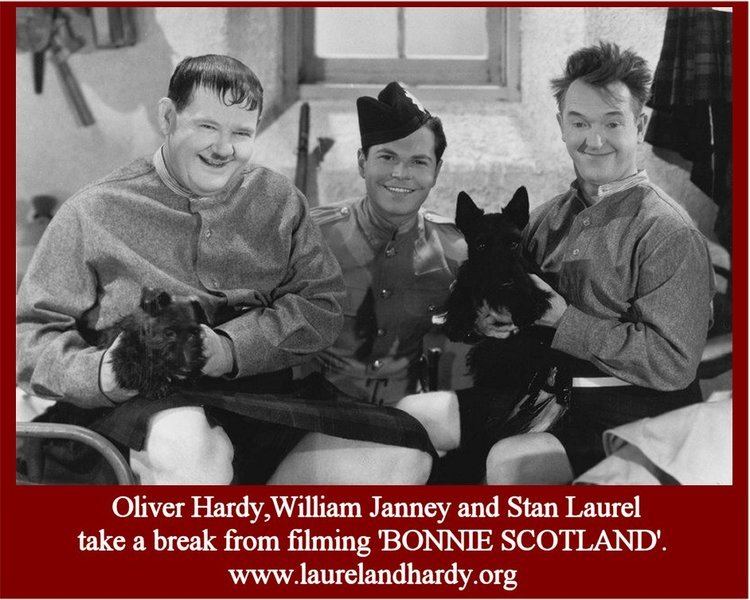 Bonnie Scotland Laurel and Hardy BONNIE SCOTLAND BUSTS