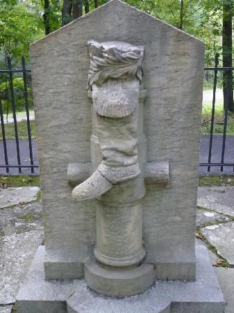 Boot Monument Benedict Arnold Boot monument Picture of Saratoga National