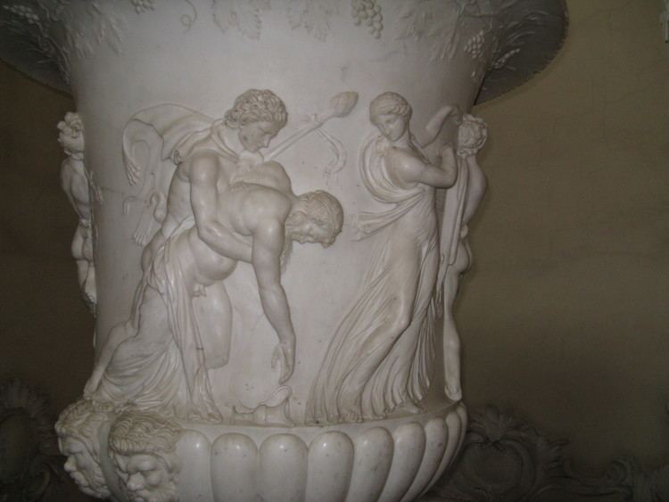 Borghese Vase FileBorghese Vase5Hermitagejpg Wikimedia Commons