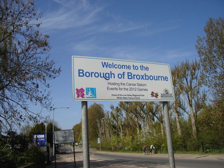 Borough of Broxbourne httpsuploadwikimediaorgwikipediacommonscc