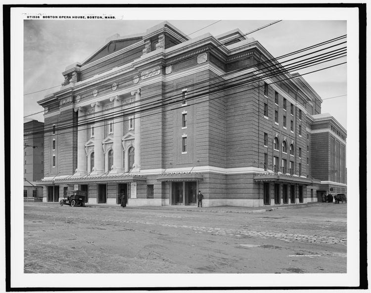 Boston Opera House (1909)