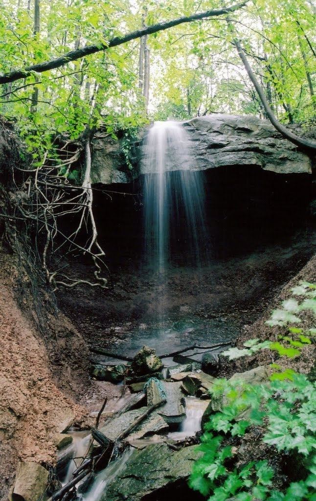 Boundary Falls (Hamilton, Ontario) staticpanoramiocomphotoslarge46423108jpg