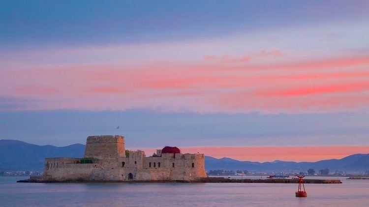 Bourtzi (Nafplio) Castle of Bourtzi in Nafplio Expedia