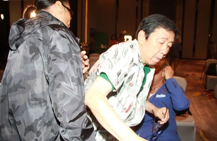 Bowie Wu Patrick Tse angrily slaps Kenneth Tsang at press conference