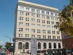 Bradenton Bank and Trust Company Building httpsuploadwikimediaorgwikipediacommonsthu