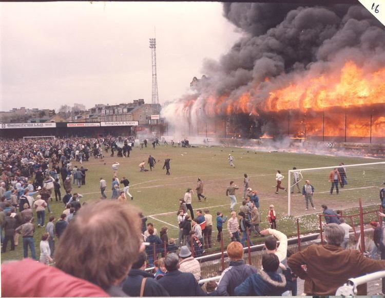 Bradford City stadium fire httpssmediacacheak0pinimgcomoriginals74