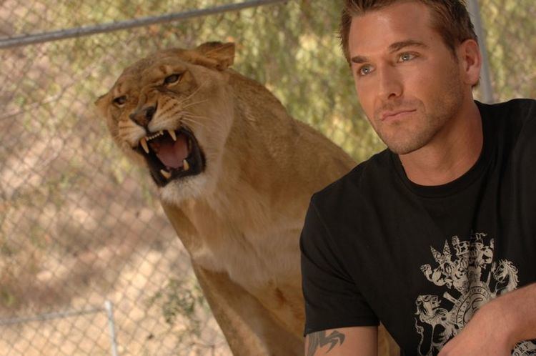 Brandon McMillan (animal trainer) 1000 images about Brandon McMillan on Pinterest Service dog