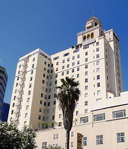 Breakers Hotel (Long Beach, California) httpsuploadwikimediaorgwikipediacommonsthu
