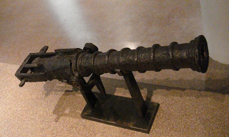 Breech-loading swivel gun