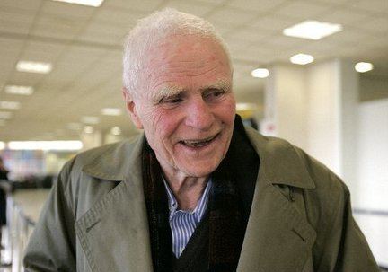 Brendan Byrne Former Gov Brendan Byrne returns to New Jersey after