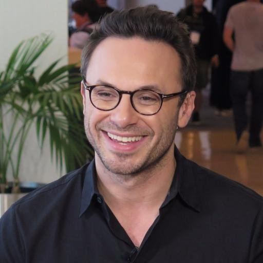 Brendan Iribe httpspbstwimgcomprofileimages7142351453063