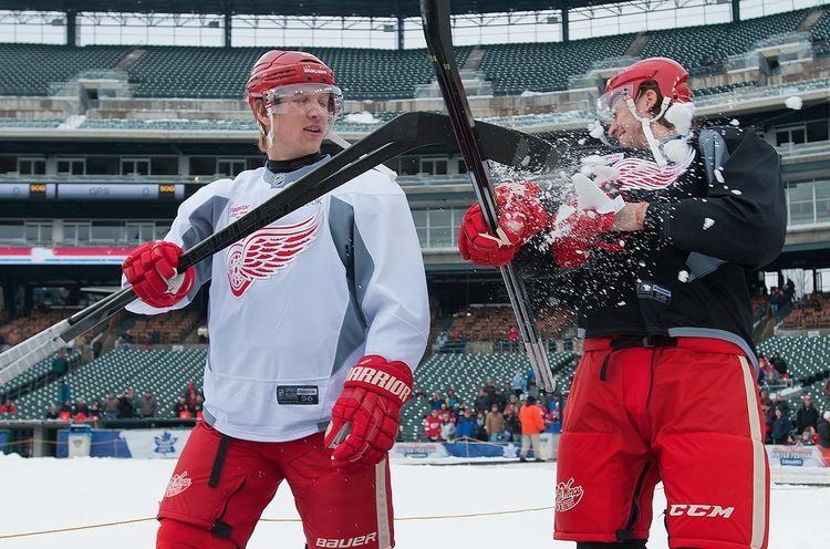 Brendan Smith (ice hockey) Sporting News Detroit Red Wings39 Justin Abdelkader left