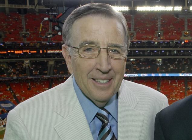 Brent Musburger Musburger back in headlines for 39smokin39 tonight39 comment