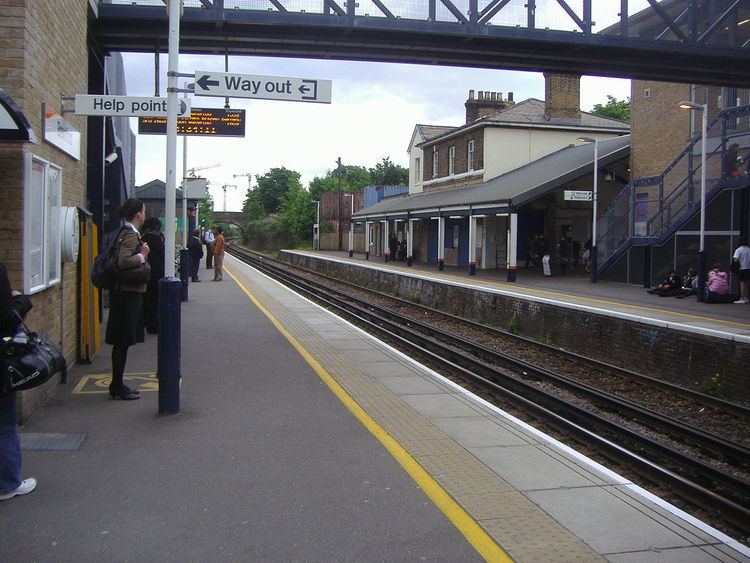 Brentford railway station