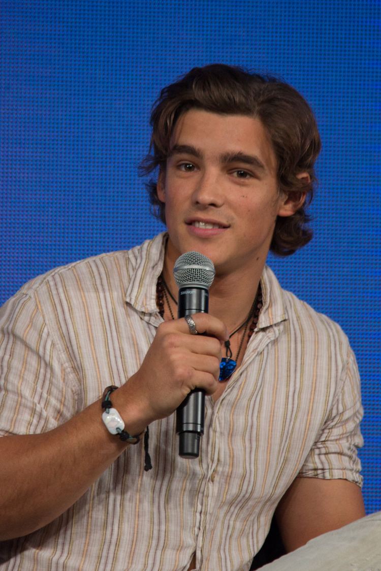 Brenton Thwaites Brenton Thwaites Wikipedia the free encyclopedia