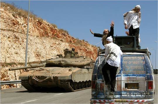Breslov (Hasidic group) Israel Breslov Chassidim Break Through Checkpoint Infiltrate