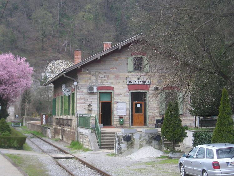 Brestanica railway station