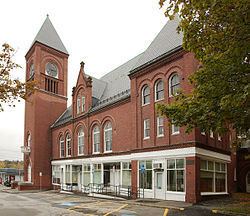 Brewster Memorial Hall httpsuploadwikimediaorgwikipediacommonsthu