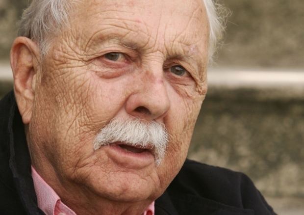 Brian Clemens Obituary Brian Clemens OBE drama script writer The