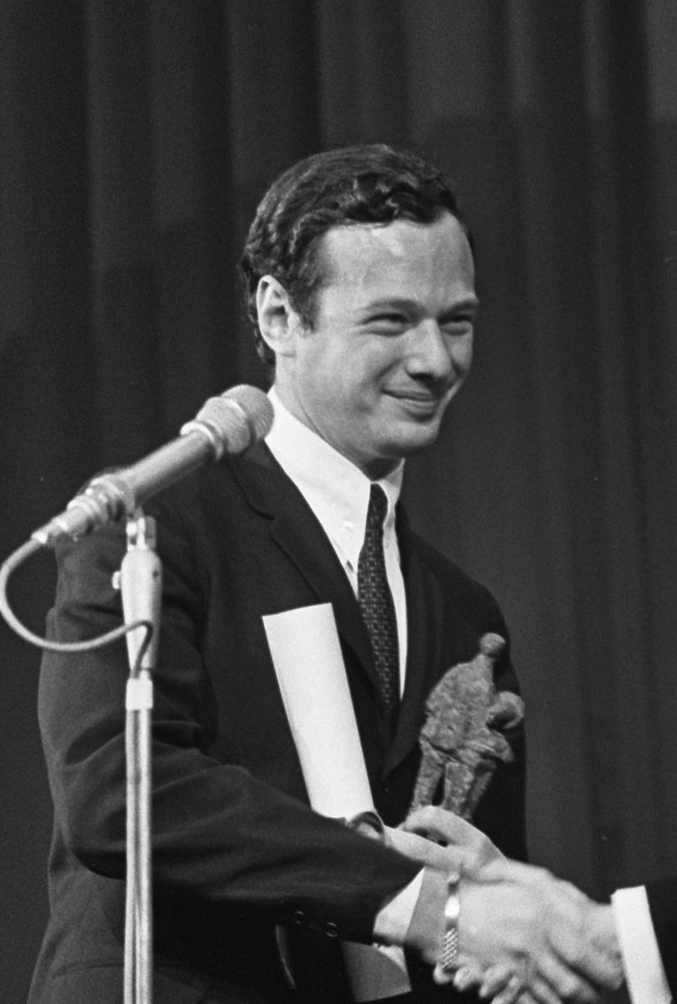 Brian Epstein Brian Epstein Wikipedia the free encyclopedia