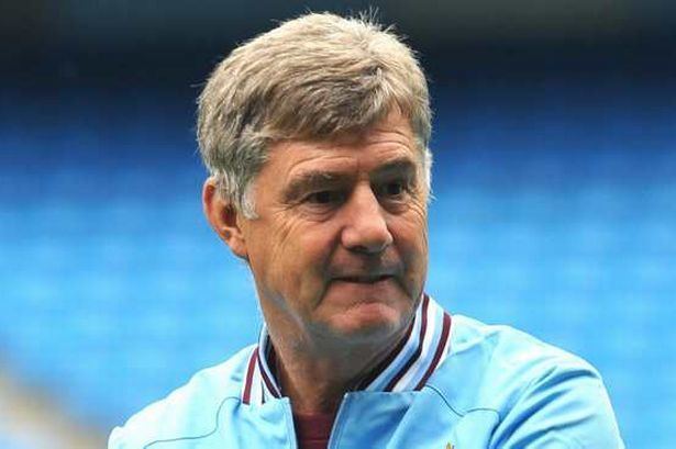 Brian Kidd Kidd wants to keep it private Manchester Evening News