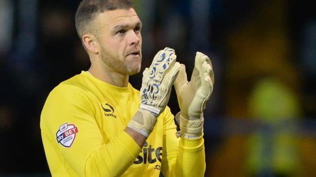 Brian Murphy (association footballer) Brian Murphy Portsmouth extend goalkeeper contract BBC Sport