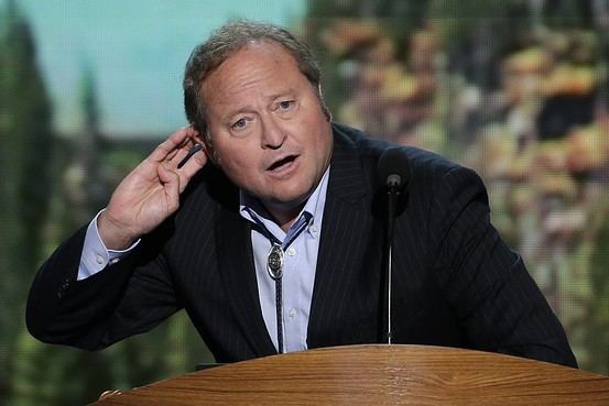 Brian Schweitzer Montana Gov Schweitzer Slams Romney With Folksy Speech