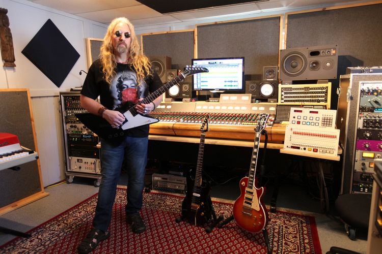 Brian Tarquin sE Electronics Brian Tarquin 39Guitars For Wounded Warriors39