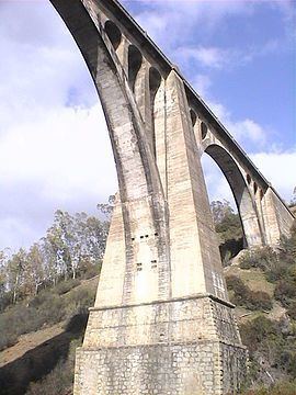 Bridge of Las Tres Fuentes httpsuploadwikimediaorgwikipediacommonsthu