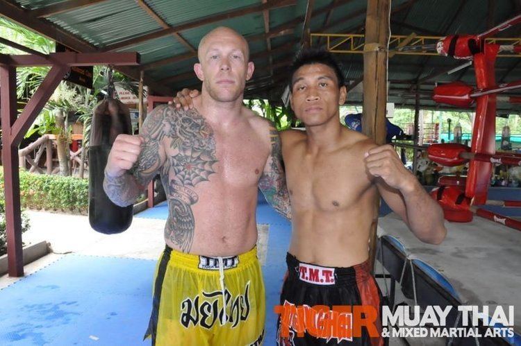 Brodie Farber Fighting Thai UFC Veteran Brodie Farber trains at Tiger