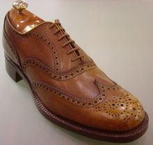 Brogue shoe httpsuploadwikimediaorgwikipediacommonsthu