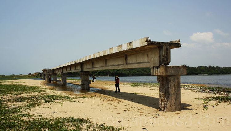 Broken bridge, Chennai Broken Bridgeacross Adyar river Chennai Documentary amp Street