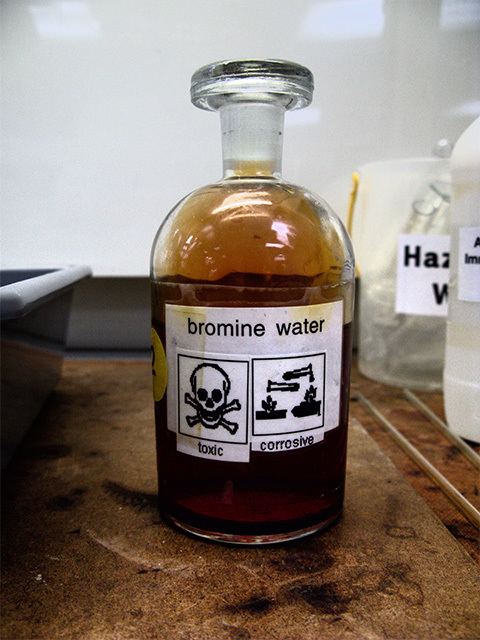 Bromine water Bromine Water Experiment EasyChem The Best HSC Chemistry Notes