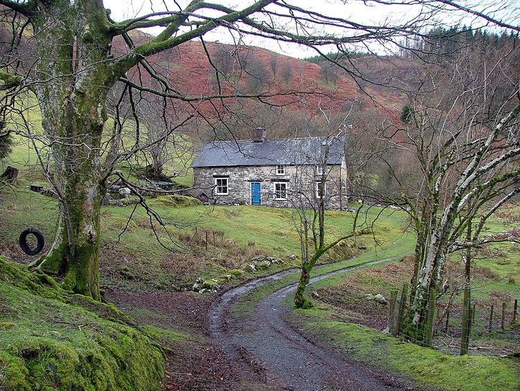 Bron-Yr-Aur BronYrAur Plant39s and Page39s small derelict cottage in South