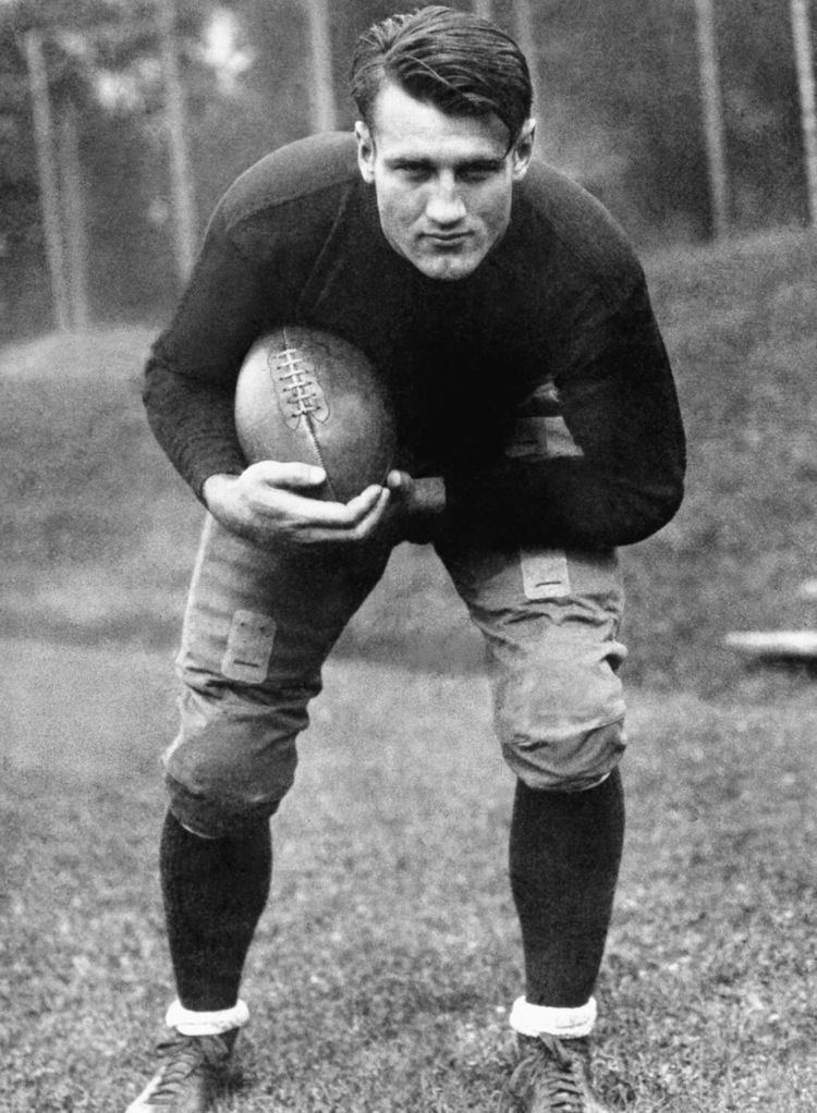 Bronko Nagurski NFLcom Photos Red Grange Bronko Nagurski