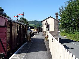 Bronwydd Arms railway station httpsuploadwikimediaorgwikipediacommonsthu